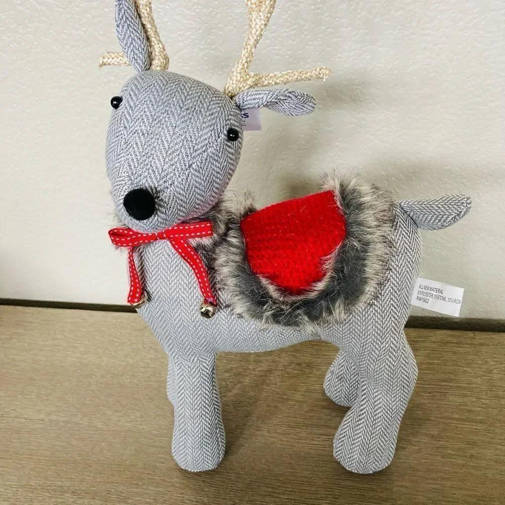 NWT Reindeer Woodlands Plush Decor Statue